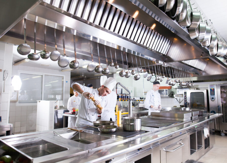 Restaurant & Café 3 industrial kitchen 3 e1765899959110